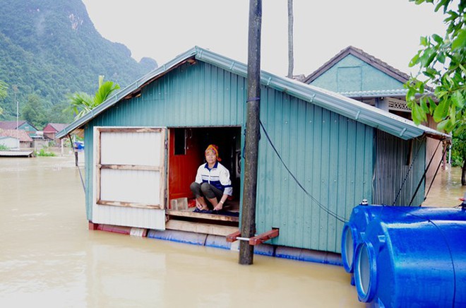 Nước trên các sông ở Quảng Bình đều vượt mức báo động 3 - Ảnh 1.