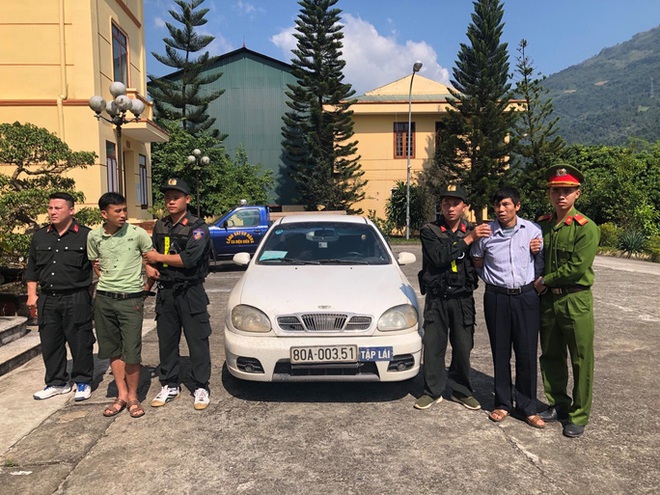 Bắt 2 người trên ôtô tập lái mang BKS 80A chở 30 bánh heroin - Ảnh 1.