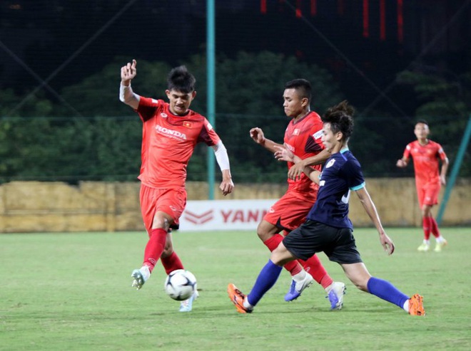 Tuyển thủ U22 Việt Nam Thái Bá Sang nhắc tên thần tượng xứ Nghệ - Ảnh 2.