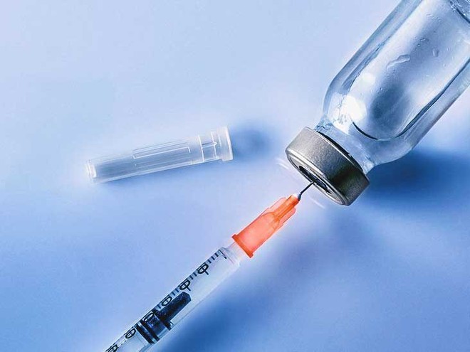Vụ vaccine Covid-19 tạo nên lịch sử: Có người như say rượu nghiêm trọng, có người thấy một chút tự hào - Ảnh 2. Vụ vaccine Covid-19 tạo nên lịch sử: Có người như say rượu nghiêm trọng, có người thấy một chút tự hào - Ảnh 2.