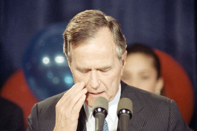 Từ Nixon đến Hillary, những ứng viên thất cử Tổng thống Mỹ đã chấp nhận rút lui như thế nào? - Ảnh 6.
