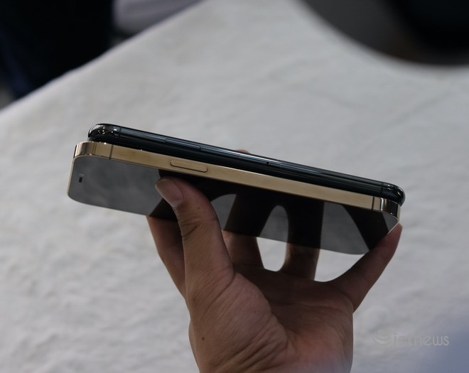 iPhone Pro Max của Apple về Việt Nam, giá hơn 50 triệu đồng - Ảnh 4.