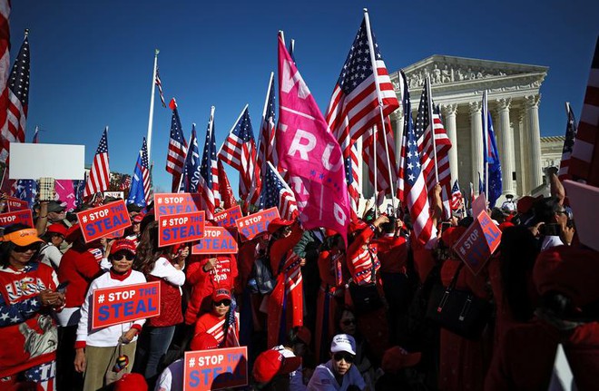 Hàng chục nghìn người biểu tình đổ về Washington, D.C., hô hào thêm 4 năm cho Tổng thống Trump - Ảnh 7.