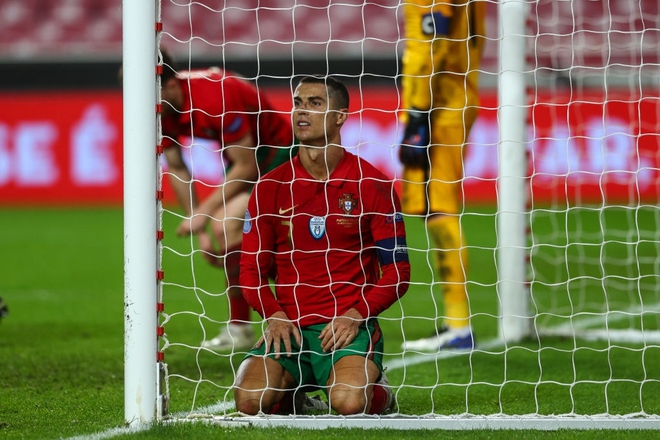 Ronaldo quỵ gối bất lực, tuyển Bồ Đào Nha chính thức thành cựu vương Nations League - Ảnh 5.