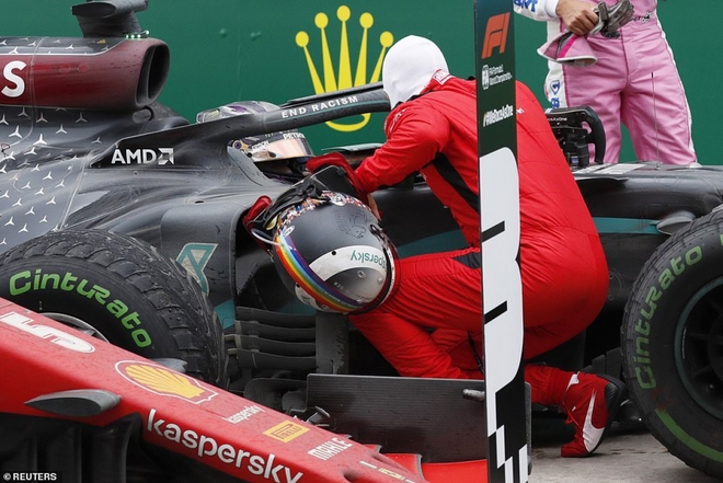 Hamilton bật khóc nức nở khi cân bằng kỷ lục vô địch F1 của Schumacher - Ảnh 3.
