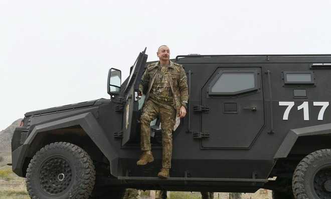 Tổng thống Aliyev: Nếu không hòa bình, hãy nổ súng - Chiến sự Azerbaijan-Armenia cực nóng - Ảnh 1.