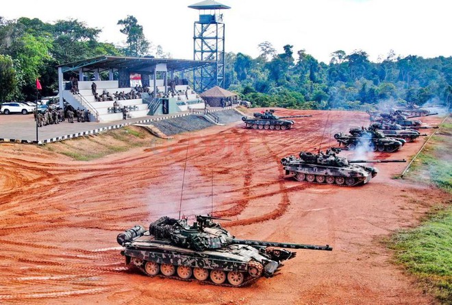 Mãn nhãn màn khai hỏa của ‘vua tăng’ PT-91M Pendekar Lục quân Malaysia - Ảnh 5.
