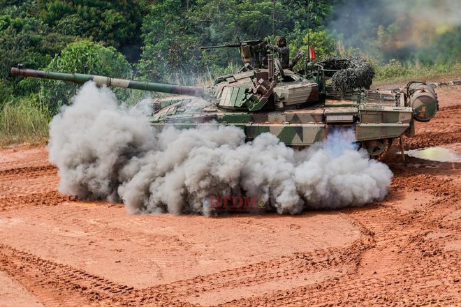 Mãn nhãn màn khai hỏa của ‘vua tăng’ PT-91M Pendekar Lục quân Malaysia - Ảnh 7.
