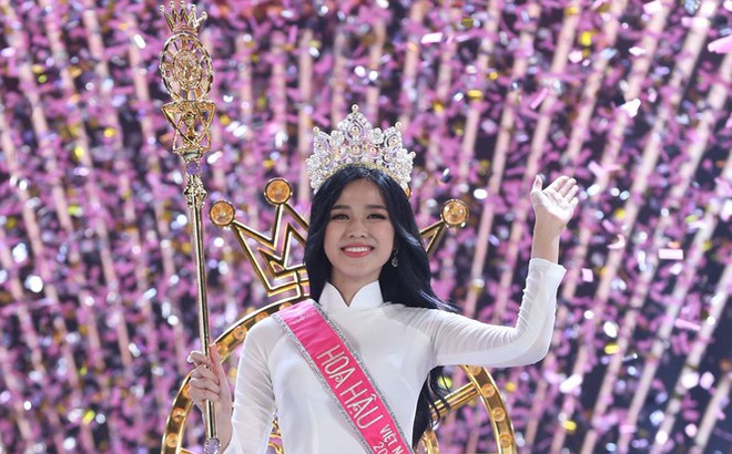 Vượt qua hàng loạt đối thủ nặng ký, Đỗ Thị Hà đăng quang “Hoa hậu Việt Nam 2020”