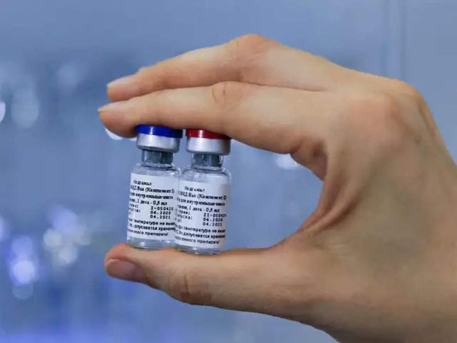 Ông Putin quảng bá vaccine COVID-19 của Nga an toàn nhưng vẫn chưa tiêm: Điện Kremlin nói gì? - Ảnh 1.