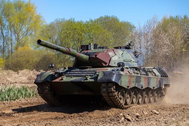 NATO tháo rời gần 500 chiếc xe tăng Leopard-1 để... bán phế liệu - Ảnh 1.