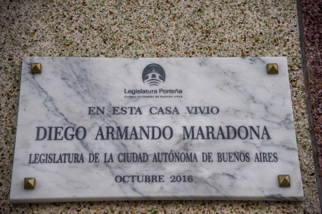 Khám phá nơi yên nghỉ cuối cùng của Maradona, căn nhà Cậu bé Vàng từng sống thuở chưa nổi tiếng - Ảnh 13.
