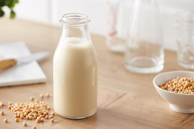 Sữa bò và sữa đậu nành: Đặt lên cân hai loại sữa được ưa chuộng, xem sữa nào nổi trội hơn - Ảnh 4.