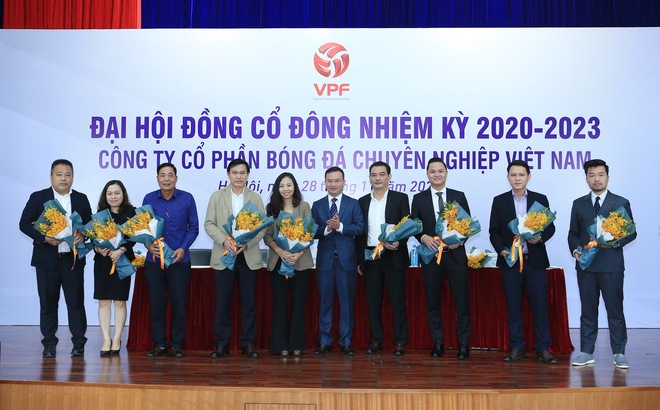 Vừa thông báo lỗ nặng, VPF lại đưa ra giải pháp khó cho vấn nạn anh em tại V.League - Ảnh 1.