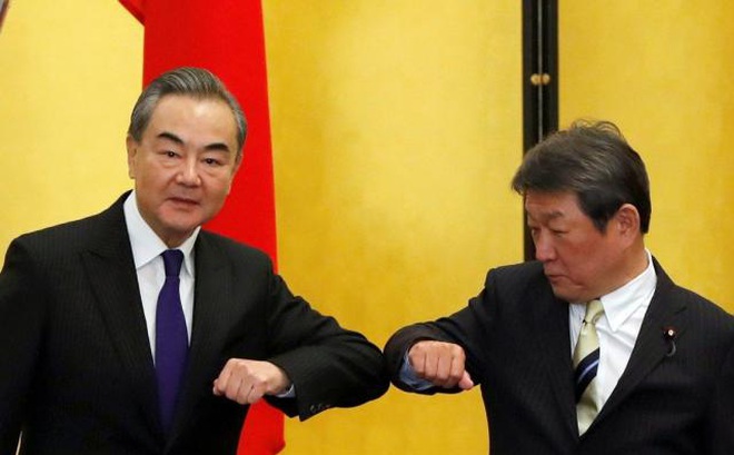 Sang Nhật Bản nói "điều lạ", Ngoại trưởng TQ bị phản pháo gay gắt