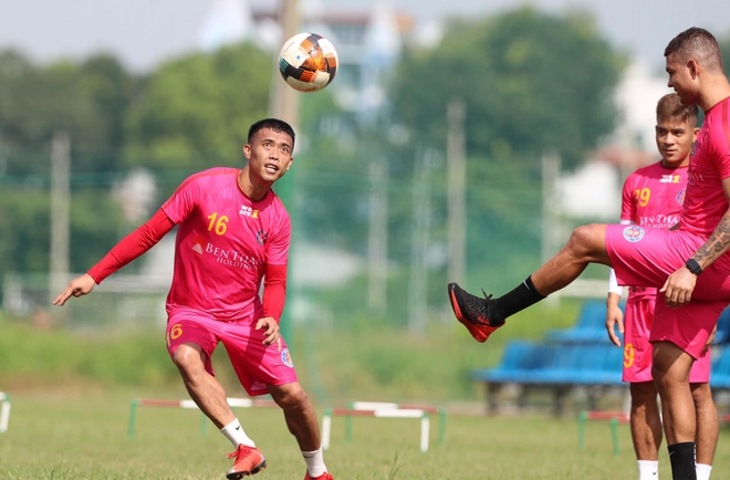 Đội hình những ngôi sao gắn mác ĐT Việt Nam có bến đỗ mới ở V-League 2021 - Ảnh 4.