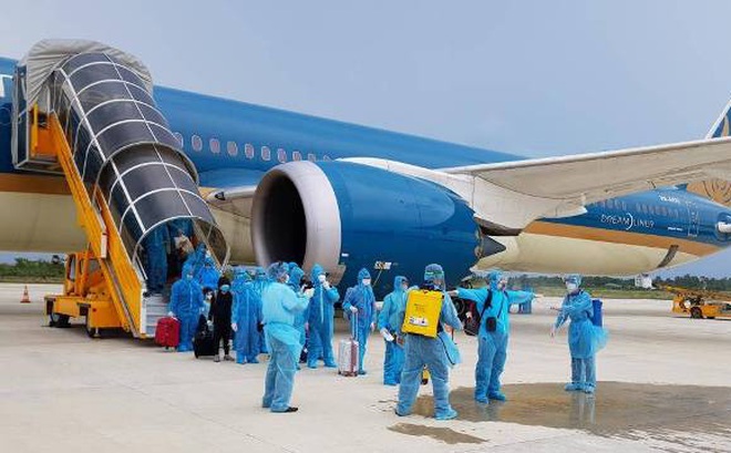 Hành khách xuống trên một chuyến bay