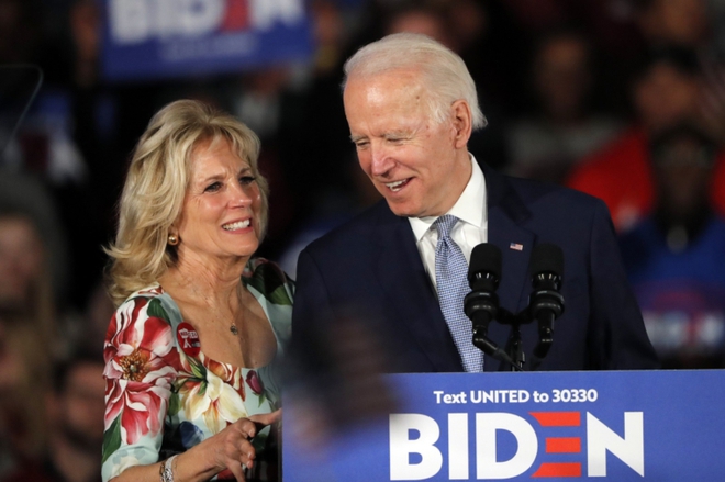 Đệ nhất Phu nhân Mỹ đầu tiên có bằng Tiến sĩ: Jill Biden sẽ làm nên lịch sử - Ảnh 2.