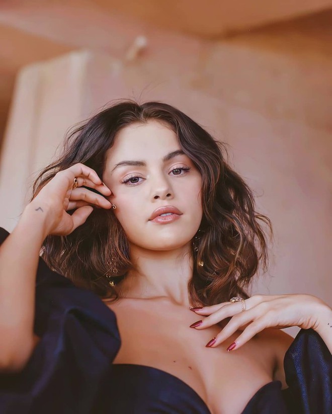 Ngắm sắc vóc trẻ đẹp của mỹ nhân độc thân quyến rũ Selena Gomez - Ảnh 11.