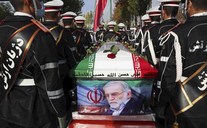 Đám tang ông Fakhrizadeh diễn ra hôm qua. Ảnh: Bộ Quốc phòng Iran/AP