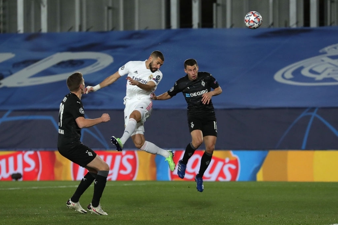 Benzema lập cú đúp, Real Madrid vào vòng 1/8 Champions League - Ảnh 3.