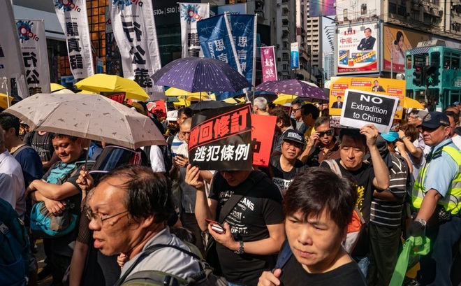 Người biểu tình tại Hong Kong. Ảnh: BBC.
