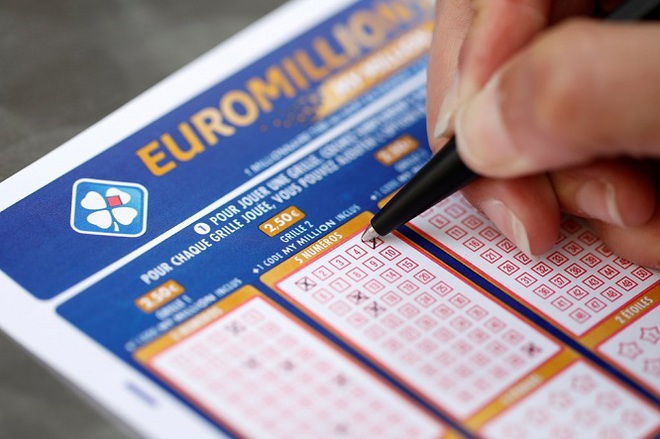 Xuất hiện người may mắn trúng giải độc đắc xổ số toàn châu Âu EuroMillions trị giá 200 triệu euro - Ảnh 1.