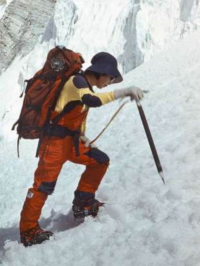 Vinh quang và thảm kịch trên hành trình chinh phục nóc nhà thế giới Everest - Ảnh 8.