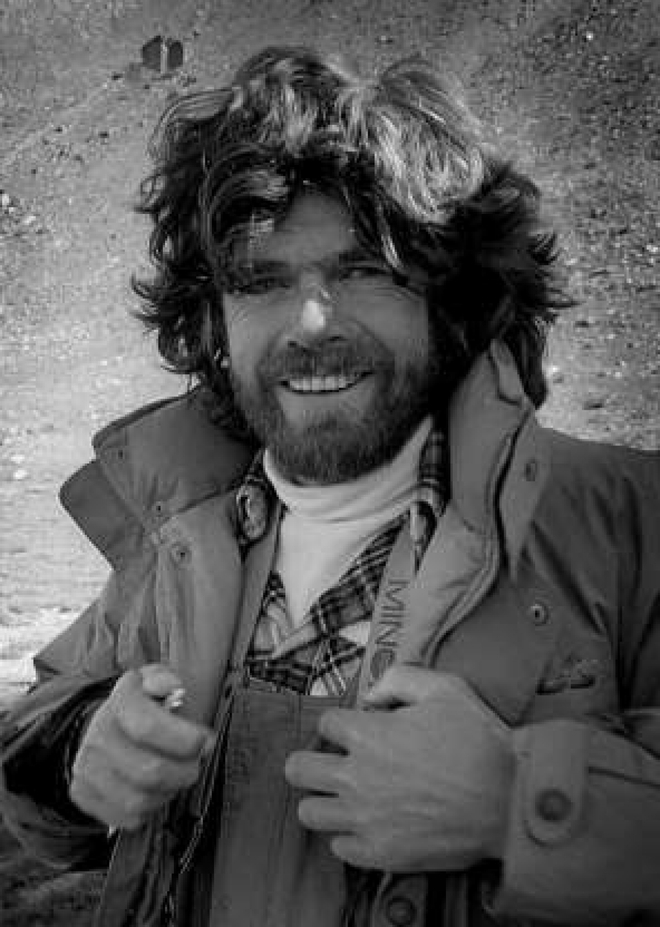 Vinh quang và thảm kịch trên hành trình chinh phục nóc nhà thế giới Everest - Ảnh 9.