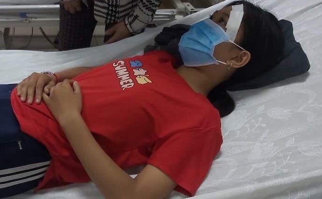 Nữ sinh N. đang được điều trị tại bệnh viện.