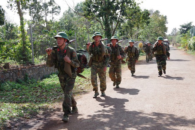 Đắk Nông: Đại đội trinh sát mình đồng da sắt trên thao trường - Ảnh 6.