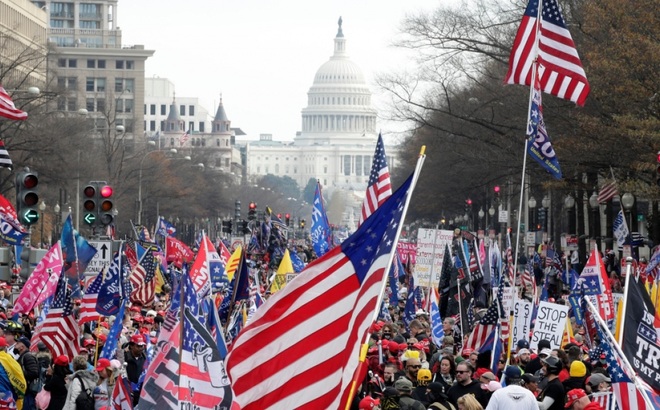 Hàng nghìn người đã tuần hành từ điện Capitol về phía công viên quốc gia National Mall. Ảnh: AP