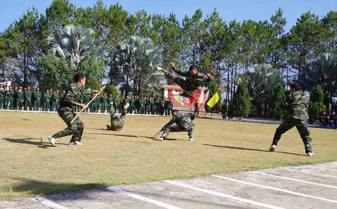 Biểu diễn võ thuật của đại đội trinh sát tỉnh Đắk Nông: