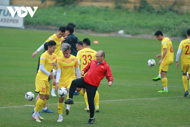 Thầy Park liên tục ôm hận trước kỹ thuật của dàn tuyển thủ Việt Nam - Ảnh 4.