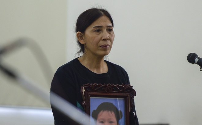 Bà Vũ Thị Dự tại phiên xử ngày 18/11.