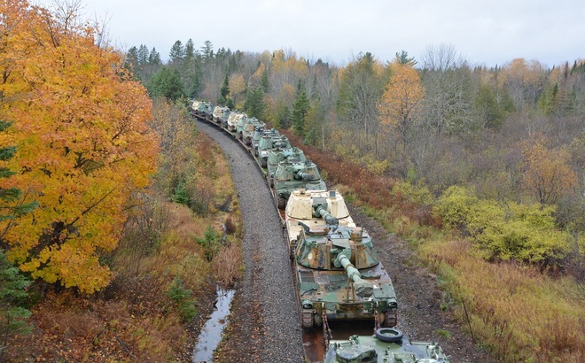 Hình ảnh các lựu pháo được vận chuyển ở bang Maine vào tháng 10/2020 (Nguồn: Twitter)