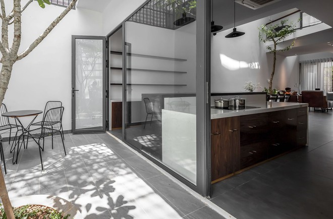 Tp.HCM: Lạ mắt với căn nhà mặt tiền có thể đóng mở tùy ý - Ảnh 13.