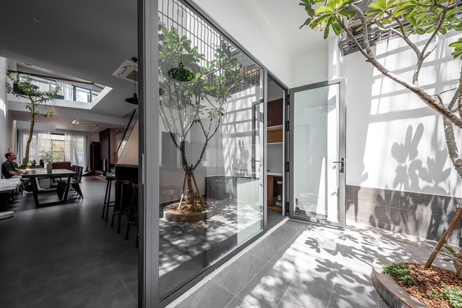 Tp.HCM: Lạ mắt với căn nhà mặt tiền có thể đóng mở tùy ý - Ảnh 11.