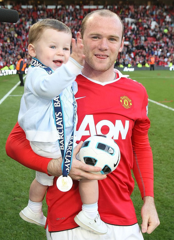 Quý tử nhà Rooney ký hợp đồng với Man United ở tuổi 11 - Ảnh 5.
