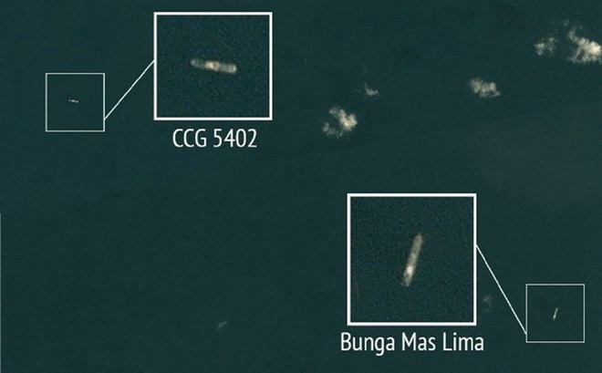 Ảnh vệ tinh chụp tàu hải cảnh 5402 của Trung Quốc và tàu Bunga Mas Lima của hải quân Malaysia (Ảnh: AMTI).