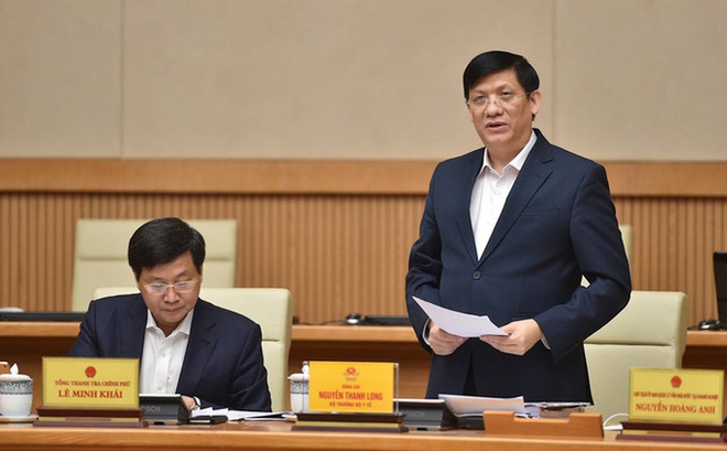 Bộ trưởng Bộ Y tế Nguyễn Thanh Long báo cáo tại cuộc họp (Ảnh: VGP)