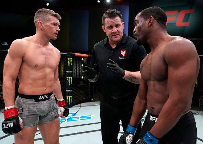 Wonderboy Stephen Thompson giành chiến thắng áp đảo Geoff Neal, lập tức nhắm tới chiếc đai vô địch của UFC - Ảnh 1.