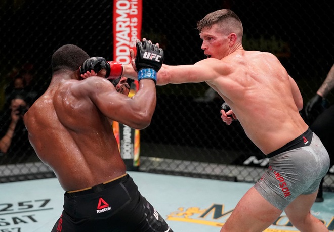 Wonderboy Stephen Thompson giành chiến thắng áp đảo Geoff Neal, lập tức nhắm tới chiếc đai vô địch của UFC - Ảnh 4.