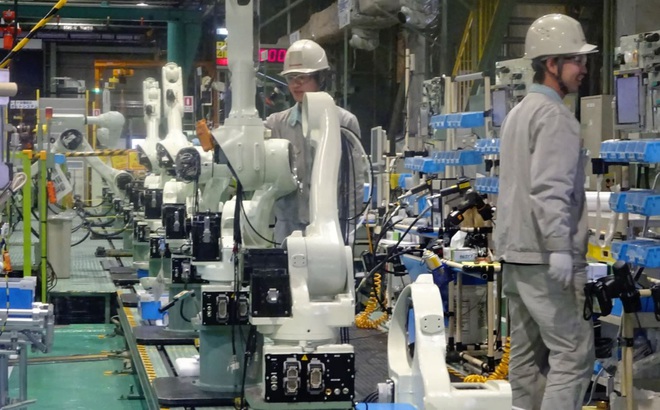 Một nhà máy sản xuất robot của hãng Kawasaki tại tỉnh Hyogo. Dây truyền sản xuất các loại robot này phần lớn đã dịch chuyển tới Trung Quốc. Ảnh minh họa: Nikkei Asian Review