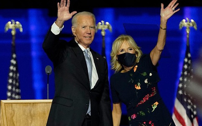 Tổng thống đắc cử Joe Biden và vợ Jill Biden sẽ được tiêm vắc-xin Covid-19 vào ngày 21-12. Ảnh: AP