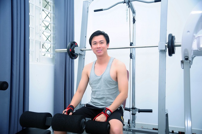 Cận cảnh không gian sống tiền tỷ, có cả phòng tập gym của Hồ Việt Trung - Ảnh 11.