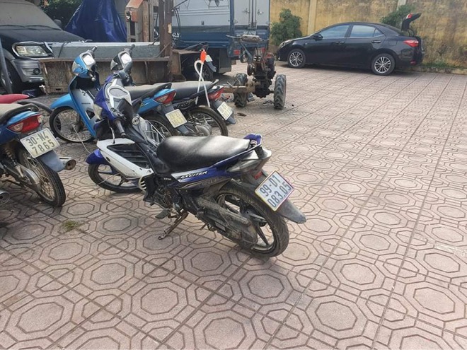 Bắc Ninh: Hai kẻ trộm chó hung hãn, đâm xe máy vào tổ công an khi bị chặn đường vây bắt - Ảnh 4.