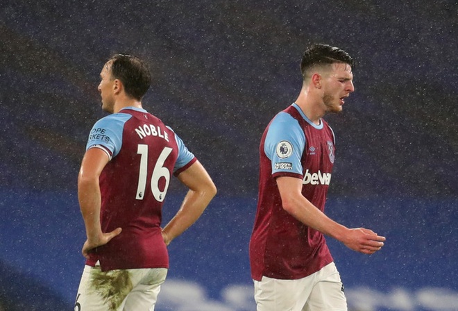 2 phút bắn hạ West Ham, Chelsea bay bổng Top 5 Ngoại hạng Anh - Ảnh 1.