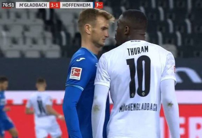 Phun mưa đối thủ, con trai cựu danh thủ Lilian Thuram bị treo giò 6 trận - Ảnh 3.