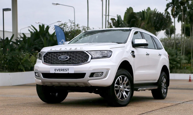 Cuối năm, Ford Everest 2021 giảm giá mạnh tay tới 100 triệu đồng - Ảnh 1.